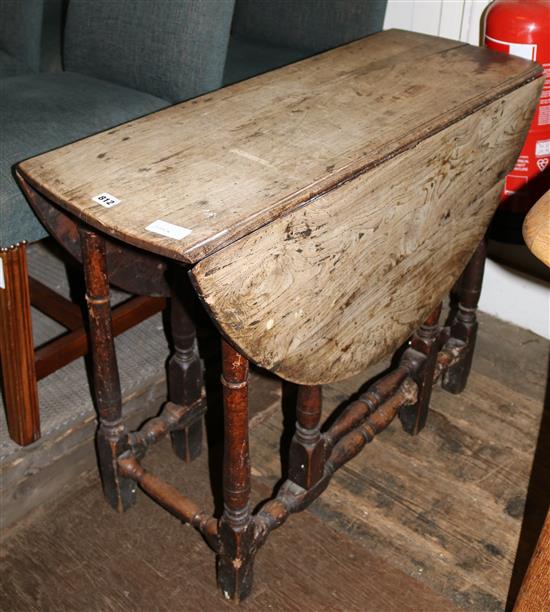 Gateleg table